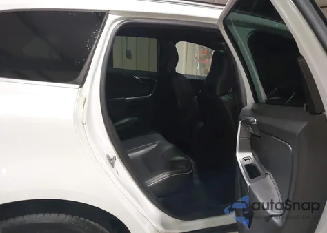 2015 Volvo Xc60 T6 R-Design Platinum из США, поврежденный, VIN YV4902RH9F2574330